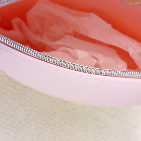 New DIOR GWP Silicone Trousse Glow Pouch Makeup/Coin/Headphone Bag. - Picture 4 of 10